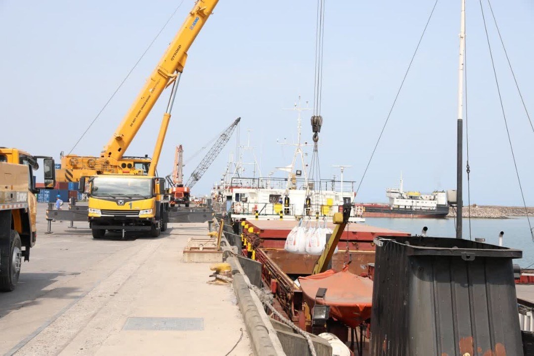 ركورد جدید تخلیه و بارگیری كشتی در مجتمع بندری كاسپین شكسته شد