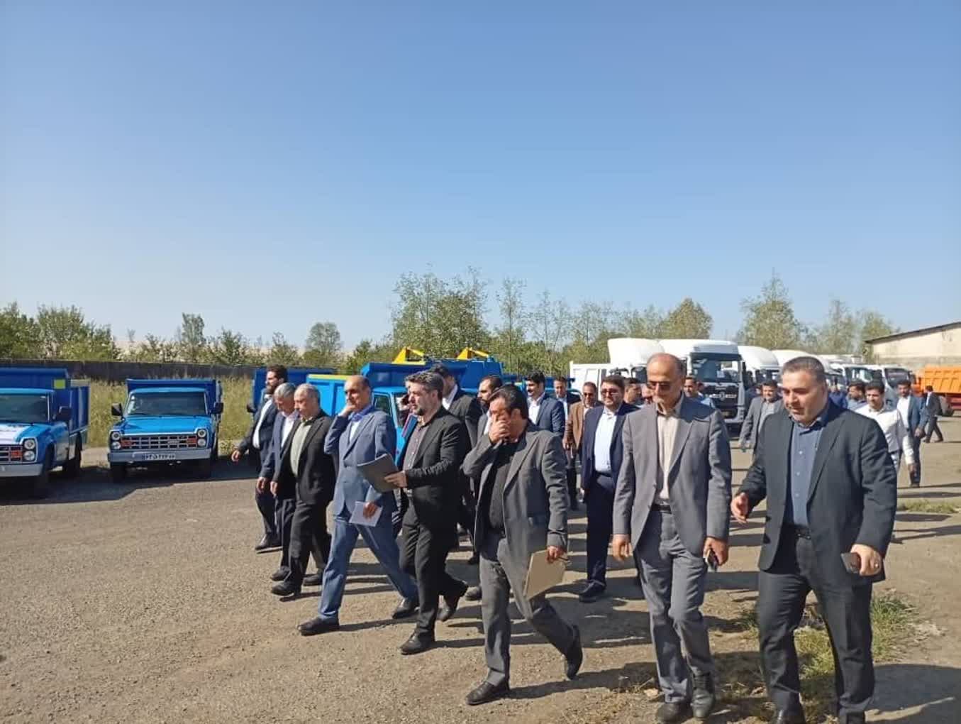 تحویل ۱۱۹ خودروی خدمات رسان به شهرداری ها و دهیاری های گیلان توسط سازمان همیاری تحویل ۱۱۹ خودروی خدمات رسان به شهرداری ها و دهیاری های گیلان توسط سازمان همیاری