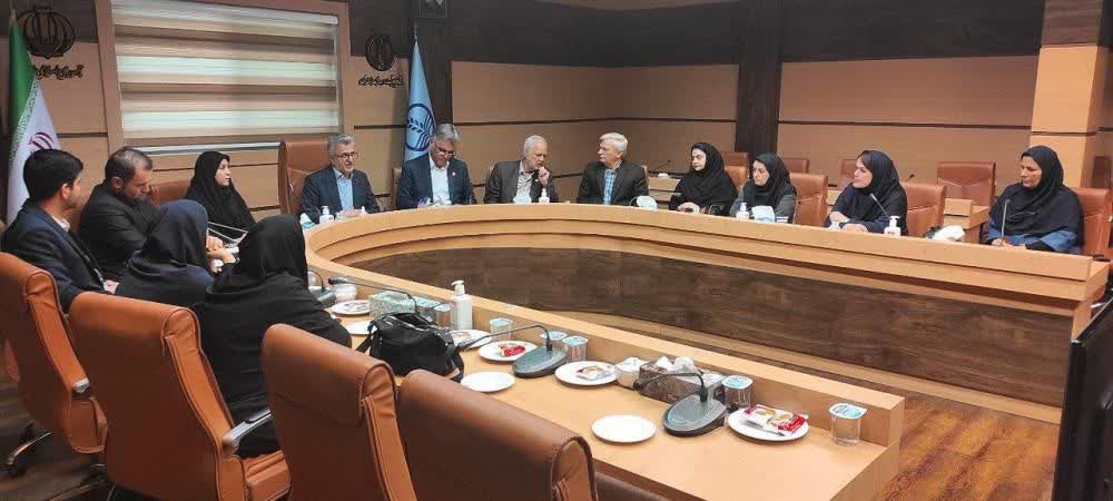 دولت برای جبران کمبود پرستاران بسته ویژه تدوین می کند دولت برای جبران کمبود پرستاران بسته ویژه تدوین می کند