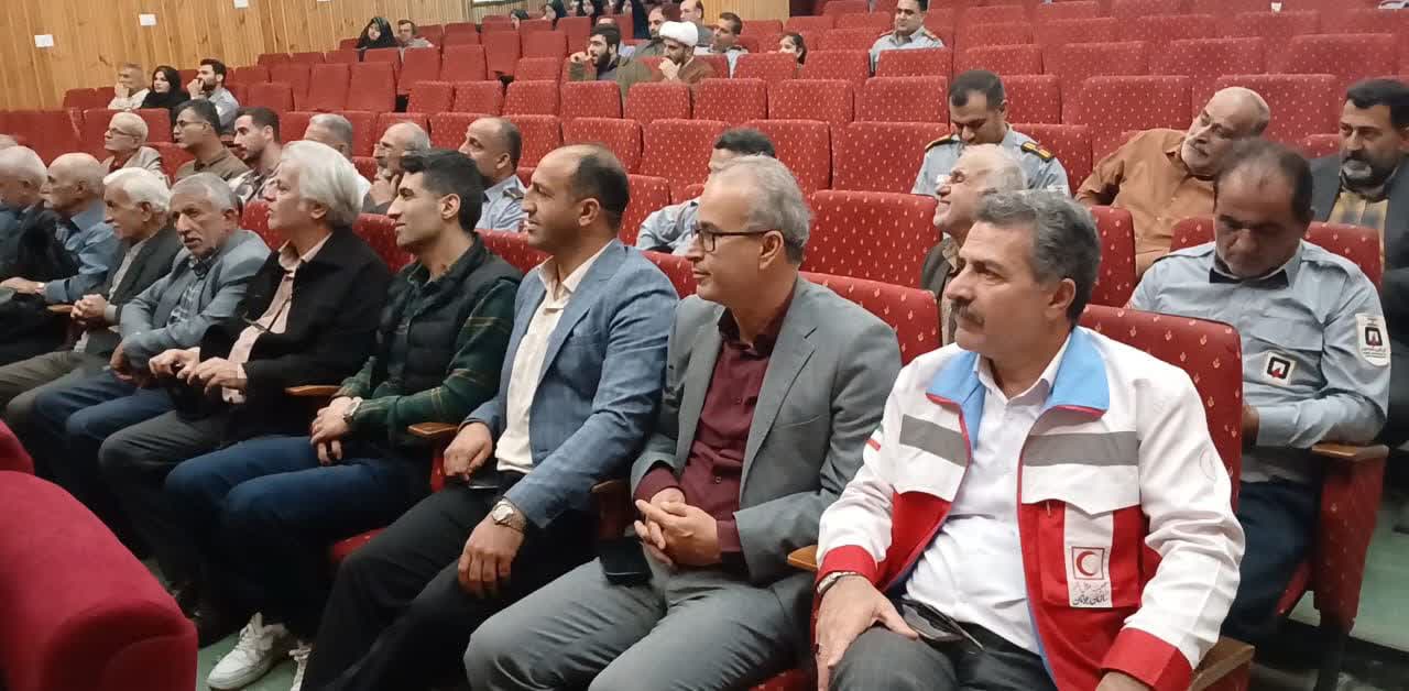 آتش نشانان فومنی تقدیر شدند