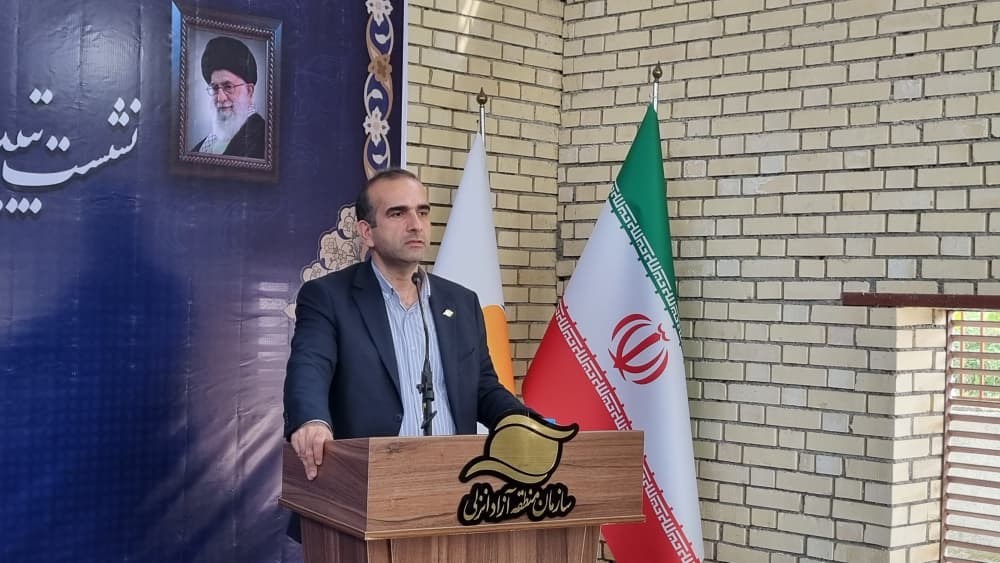 تشریح مزایا و برنامههای توسعهای منطقه آزاد انزلی در جمع صنعتگران و فعالان اقتصادی شهرك صنعتی ضیابر تشریح مزایا و برنامههای توسعهای منطقه آزاد انزلی در جمع صنعتگران و فعالان اقتصادی شهرك صنعتی ضیابر