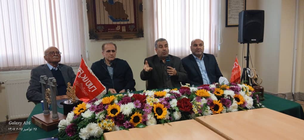 روایت میدانی خبرنگاران، سپر محکم در برابر سیاهنمایی دشمن است روایت میدانی خبرنگاران، سپر محکم در برابر سیاهنمایی دشمن است