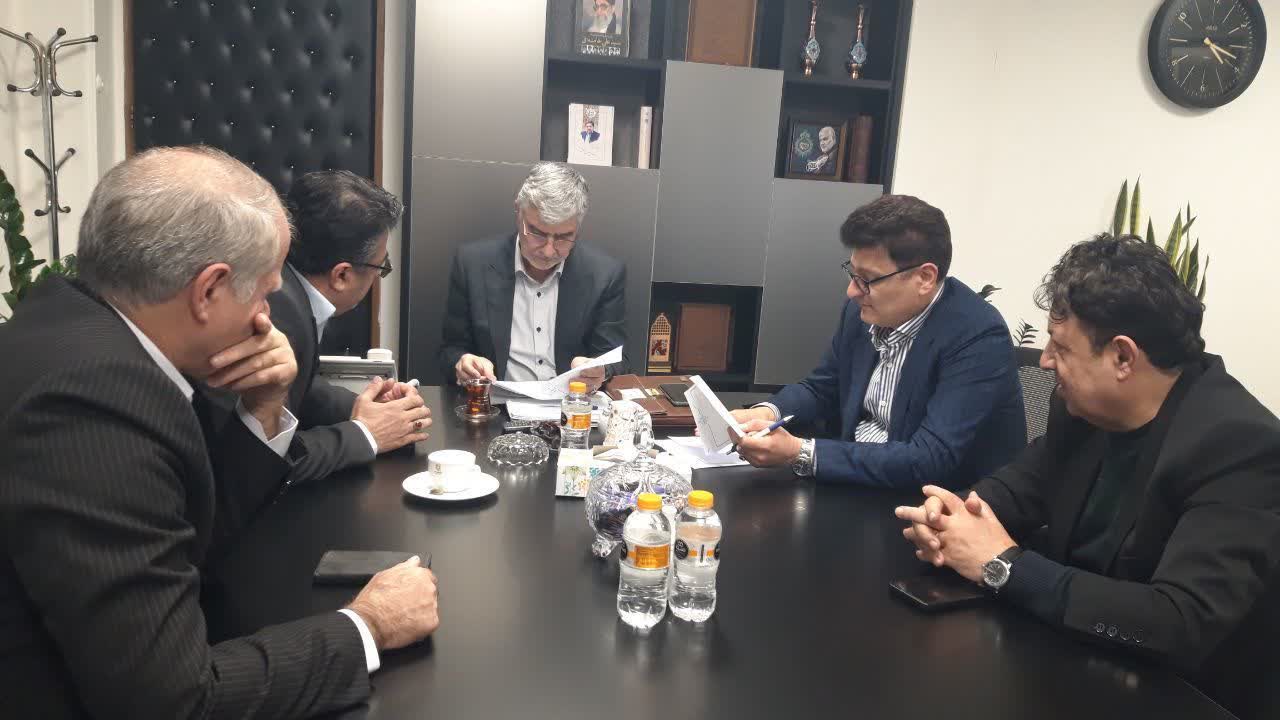 دیدار فرمانداران فومن و شفت با منوچهر خواجهدلویی، رئیس بنیاد مسکن انقلاب اسلامی کشور دیدار فرمانداران فومن و شفت با منوچهر خواجهدلویی، رئیس بنیاد مسکن انقلاب اسلامی کشور