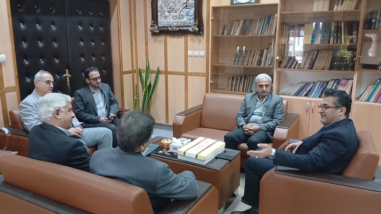 برگزاری جلسه تکریم و معارفه رئیس اداره چای فومن برگزاری جلسه تکریم و معارفه رئیس اداره چای فومن