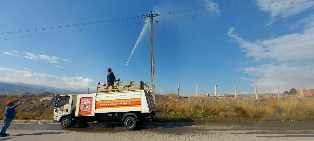 پستهای برق و فیدرهای ناحیه جنوب گیلان شستشو شد پستهای برق و فیدرهای ناحیه جنوب گیلان شستشو شد