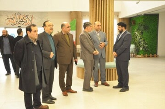 بازدید رئیس بنیاد نخبگان استان گیلان از کتابخانه مرکزی رشت /شهید آیت الله رئیسی