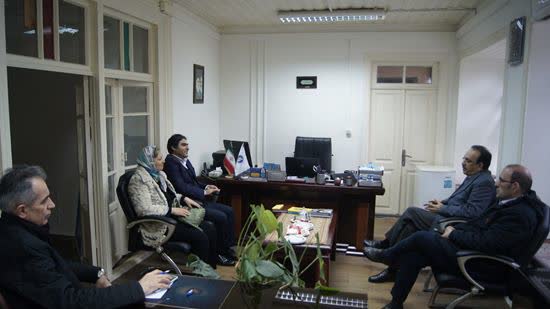 نشست مشترک رئیس بنیاد نخبگان استان گیلان با رئیس هیأت مدیره کلینیک دندانپزشکی دانا