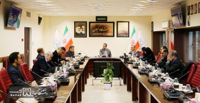 اولین نشست شورای راهبری تحول اداری دانشگاه برگزار شد اولین نشست شورای راهبری تحول اداری دانشگاه برگزار شد