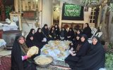 پخت و توزیع روزانه ۱۵۰۰ قرص نان سنتی برای مدافعان وطن