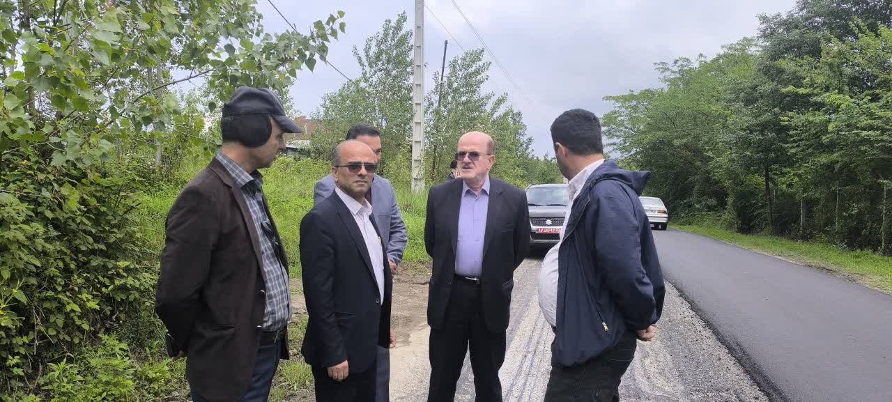 بازدید مدیرکل راهداری گیلان و نماینده لنگرود از پروژه روکش آسفالت محور حاجیسرا بازدید مدیرکل راهداری گیلان و نماینده لنگرود از پروژه روکش آسفالت محور حاجیسرا