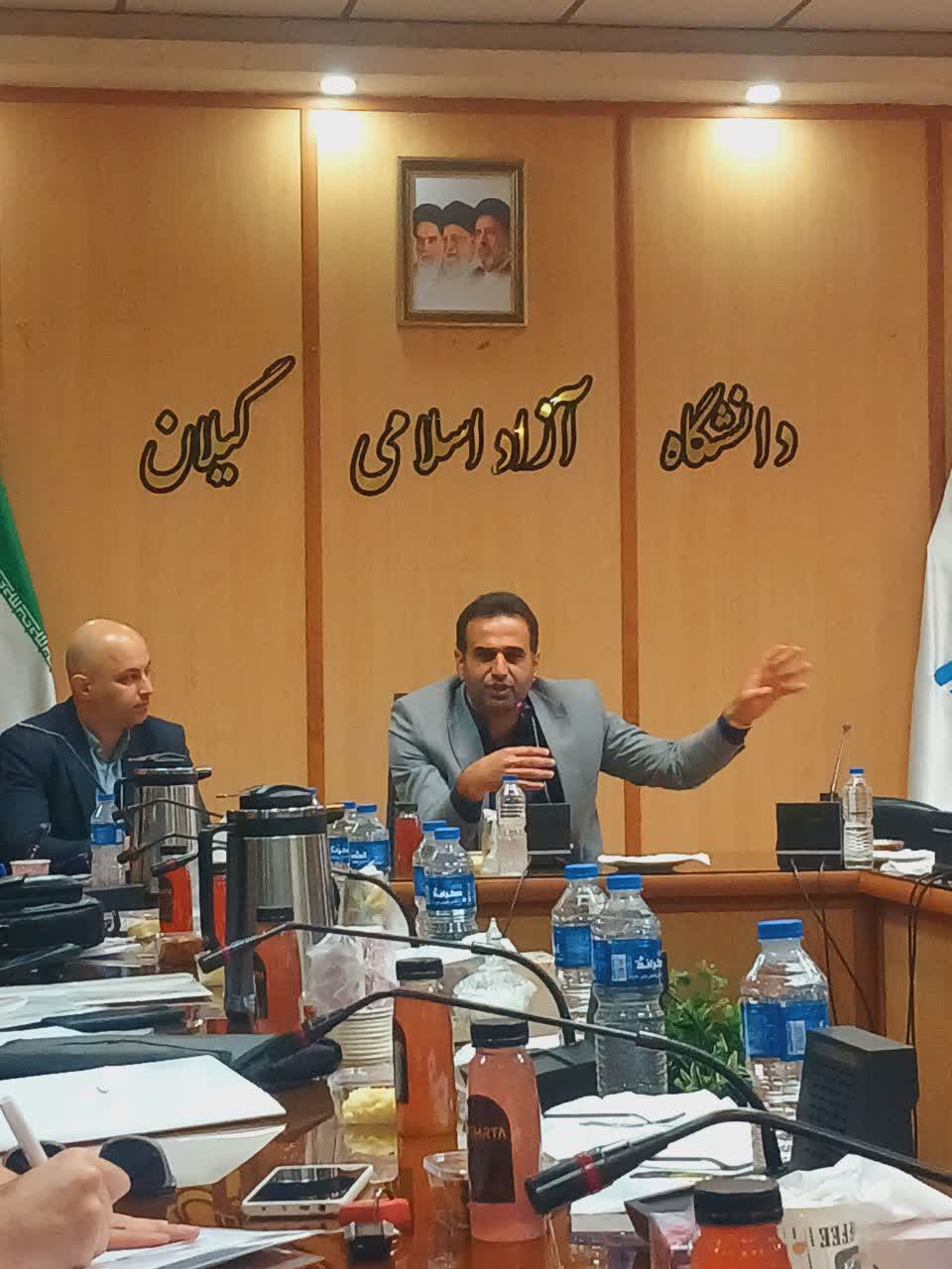 دانشگاه آزاد اسلامی در ریل انقلاب و در مسیر تحول قرار دارد