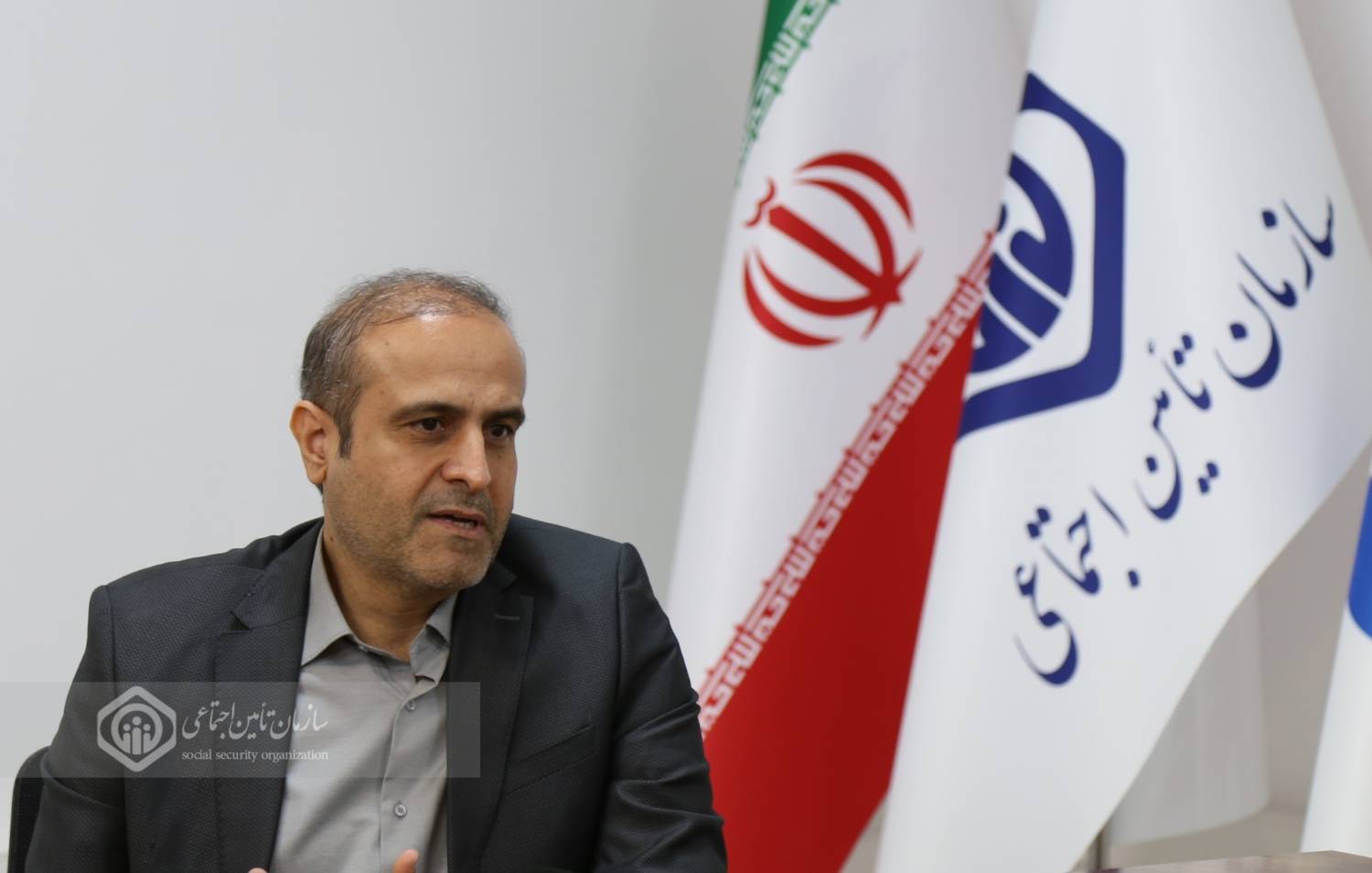 کارگران سربازان خط مقدم در عرصه تولید،صنعت و گردش چرخهای اقتصادی کشور نقش ارزشمند دارند
